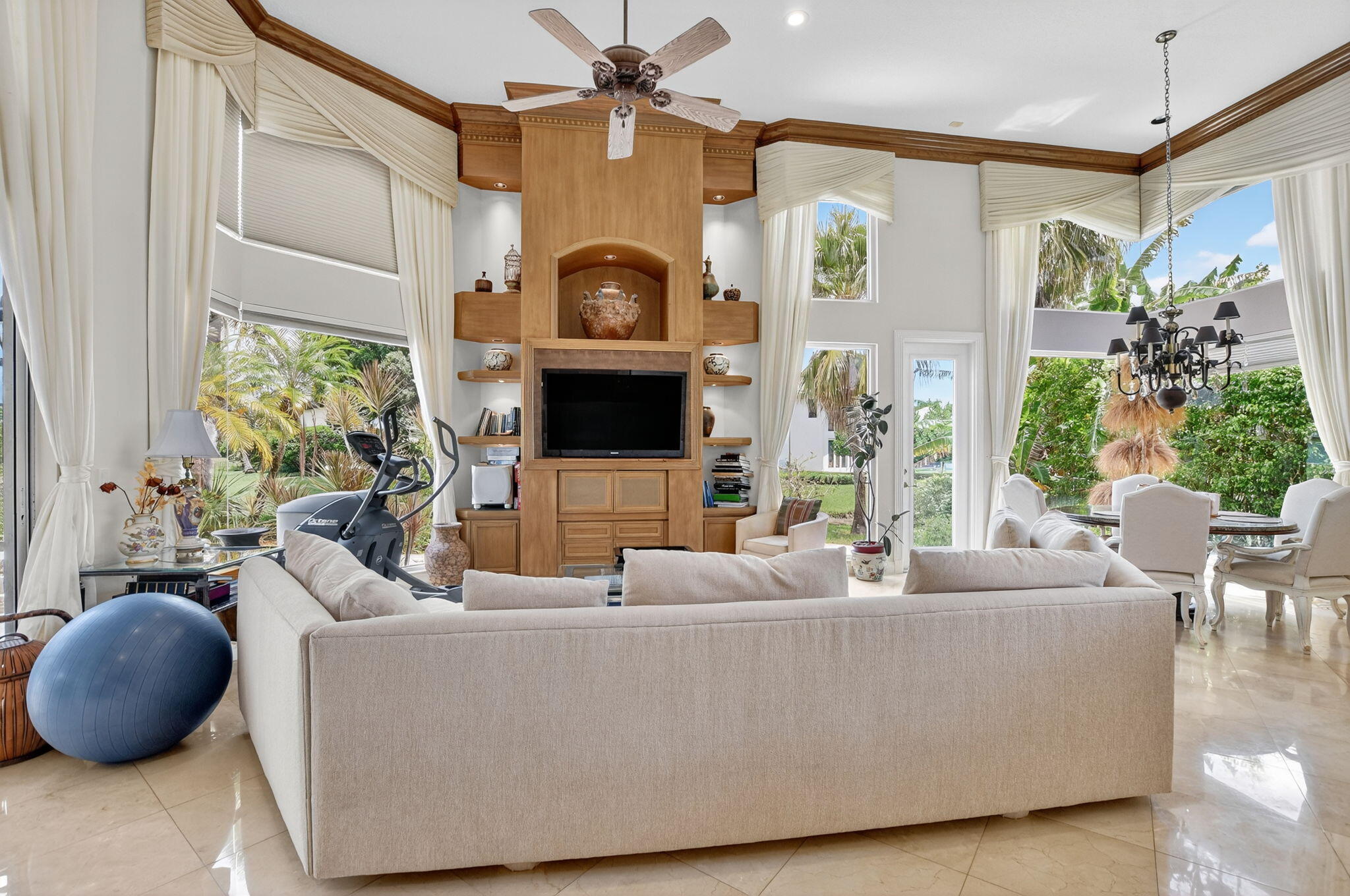 6981 Lions Head Lane