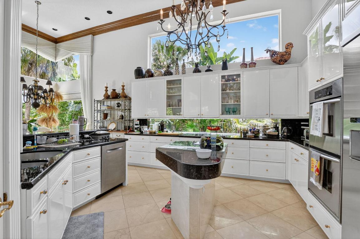 6981 Lions Head Lane