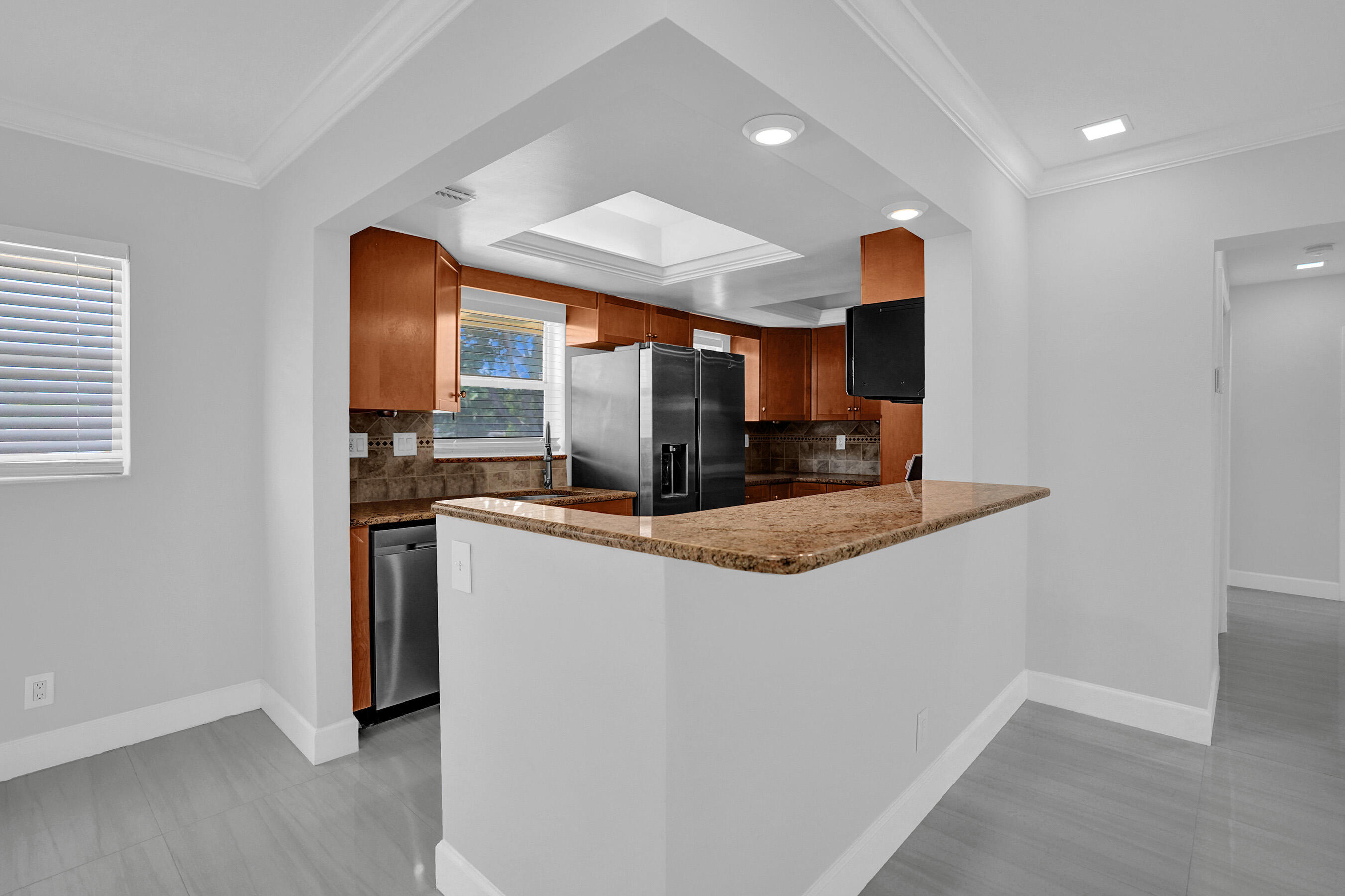 2755 NE 28th Avenue F2