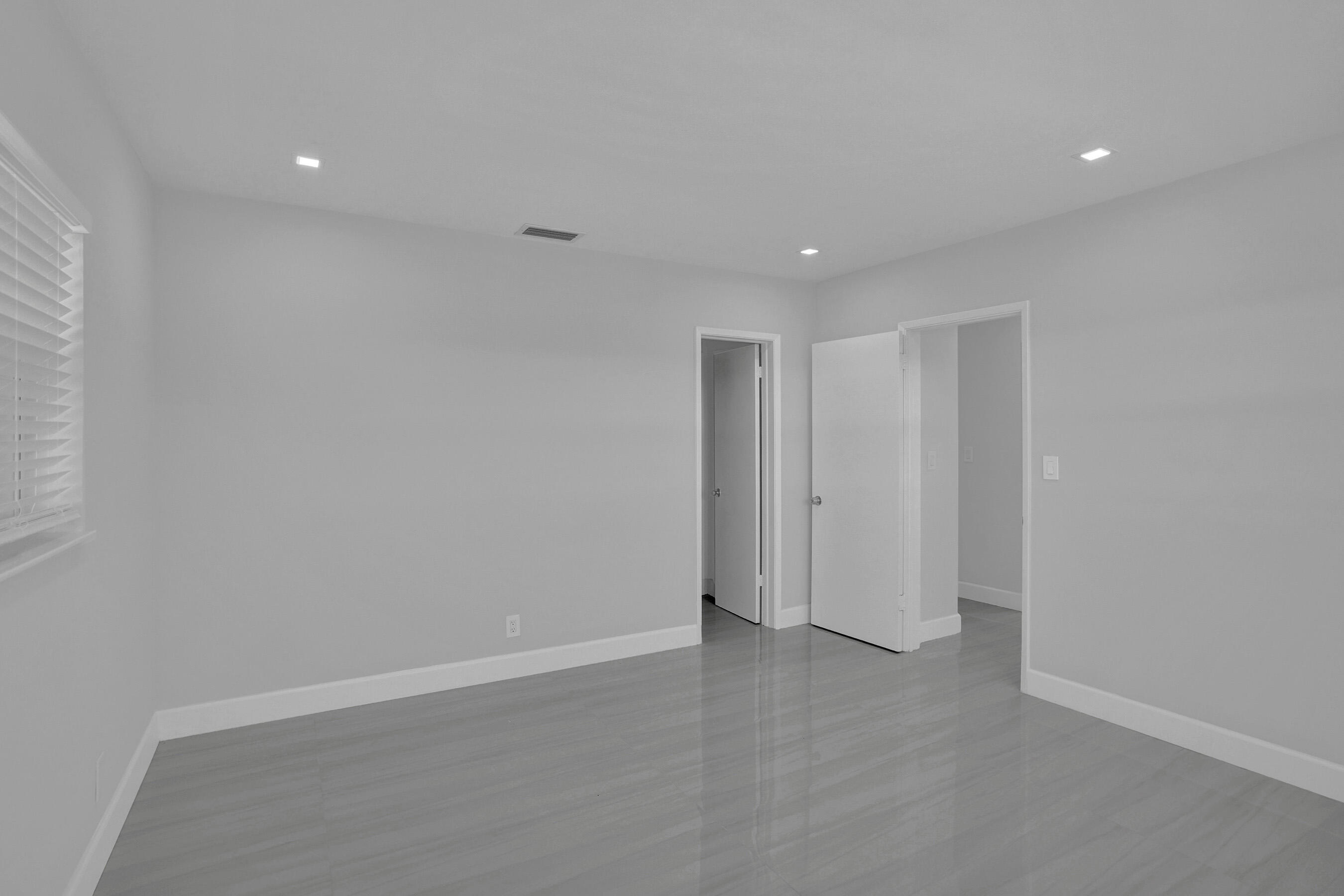 2755 NE 28th Avenue F2