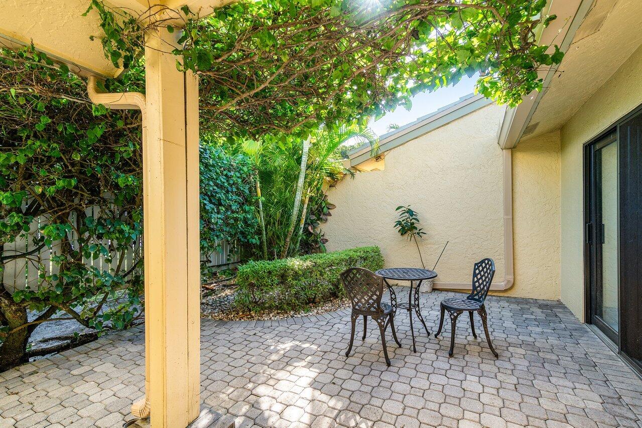 12 Eastgate Drive D