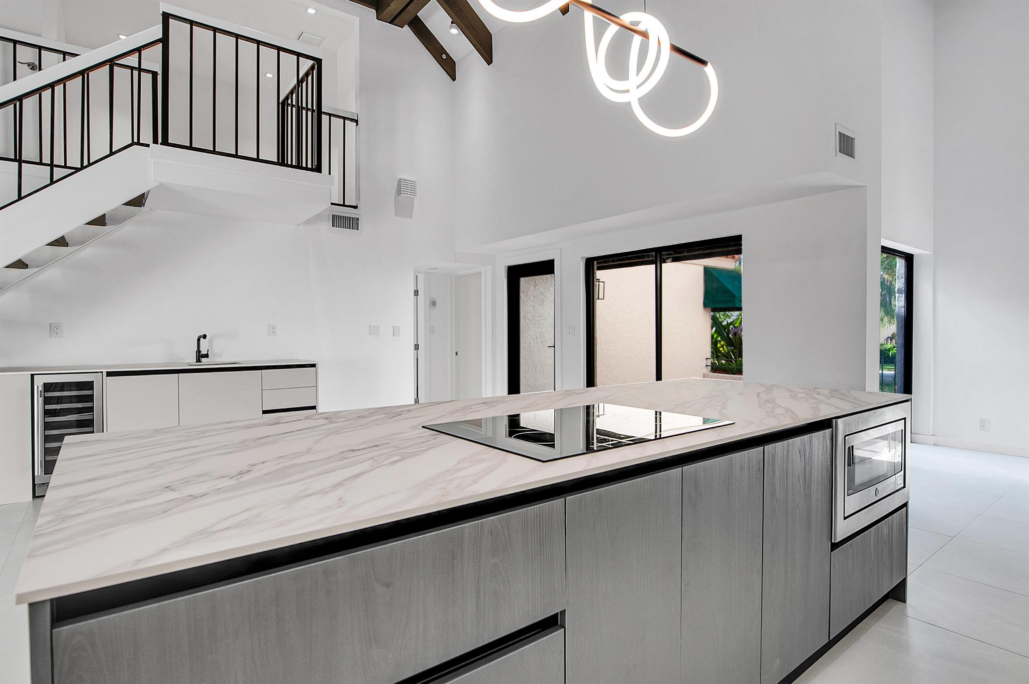 6560 Las Flores Drive