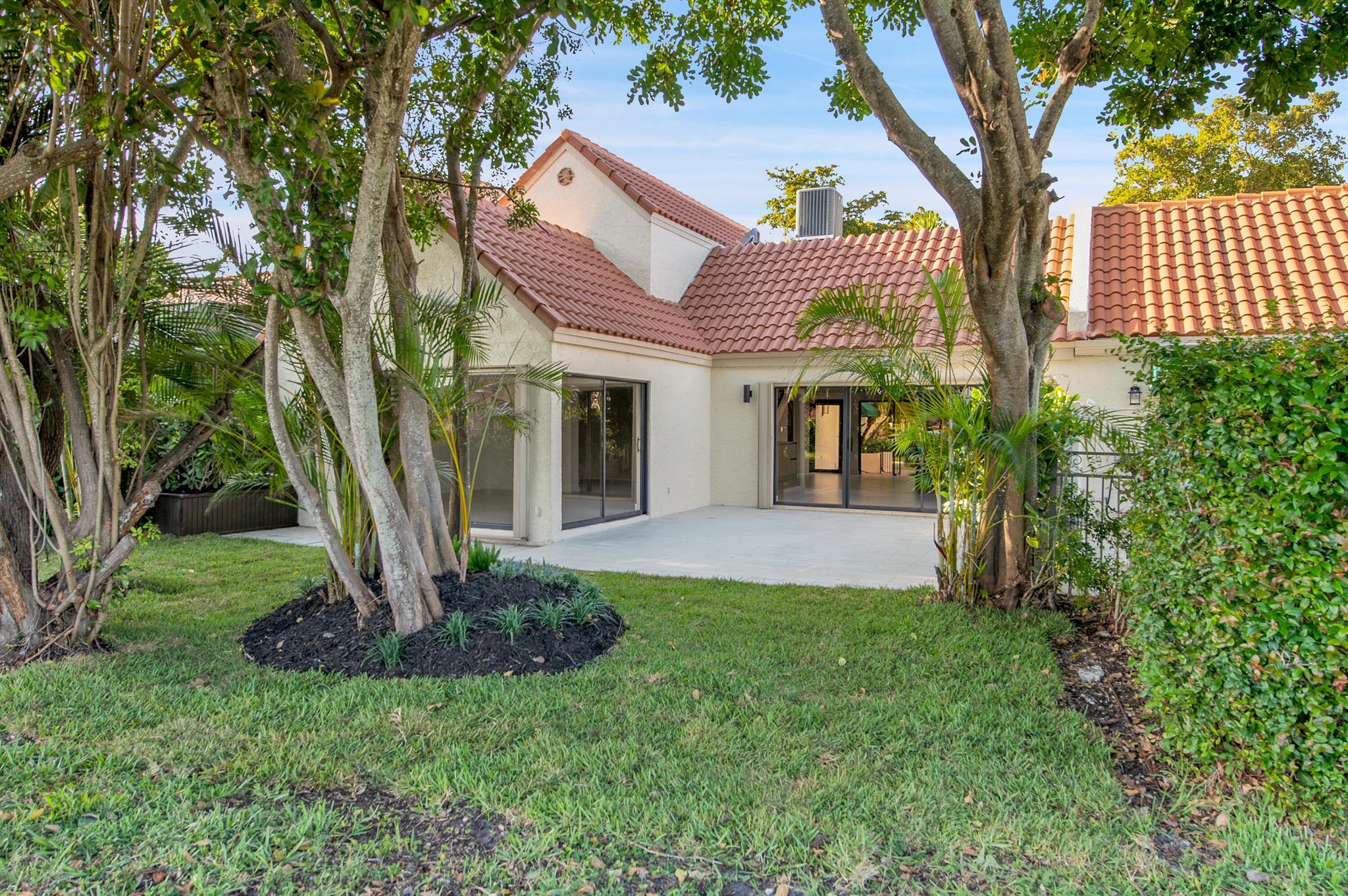 6560 Las Flores Drive