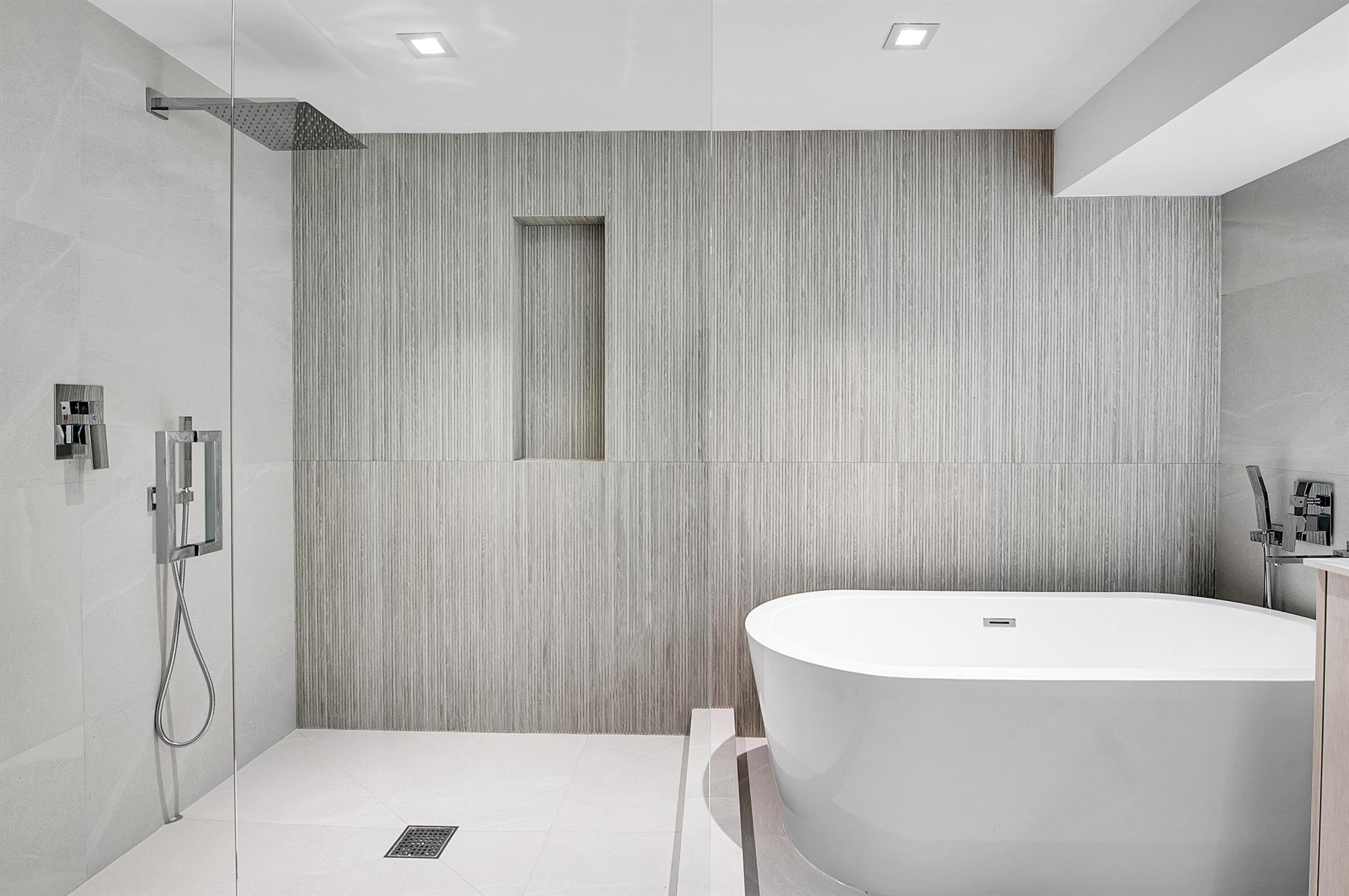 6560 Las Flores Drive