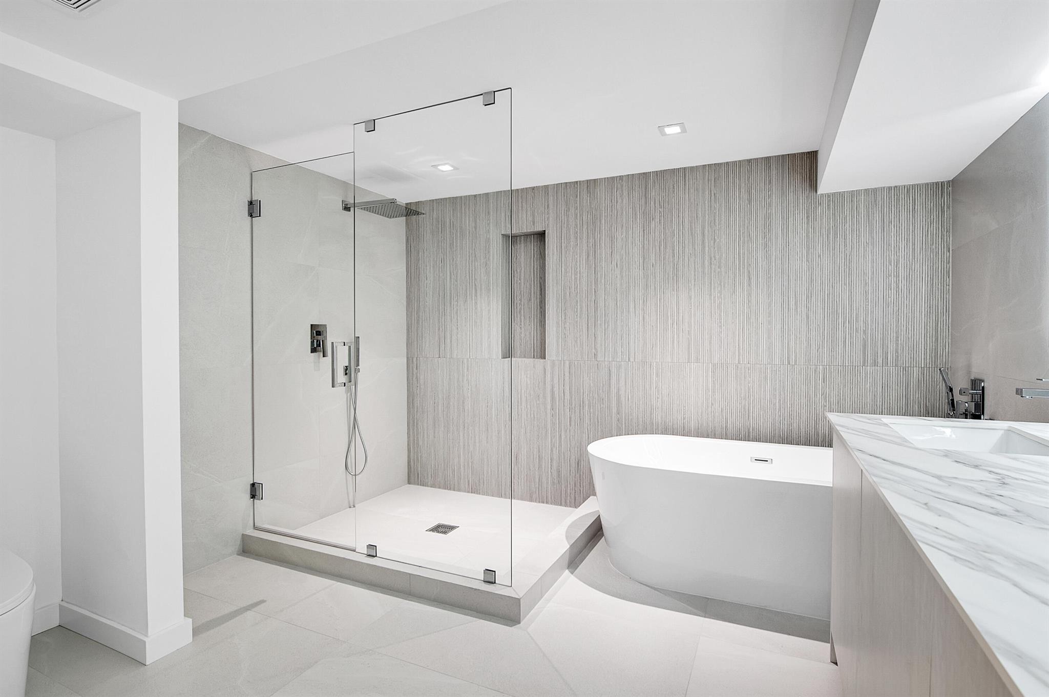 6560 Las Flores Drive