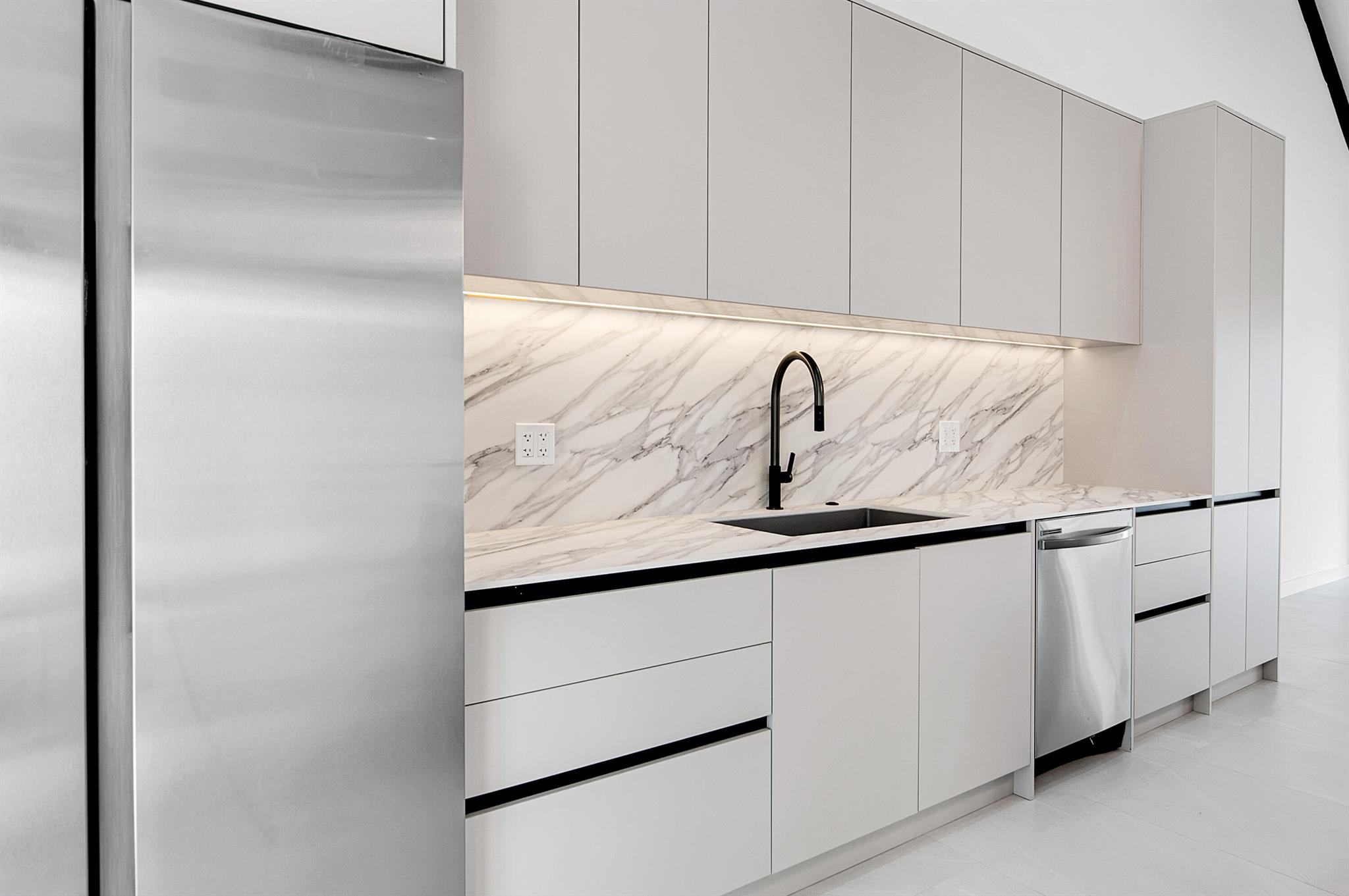 6560 Las Flores Drive