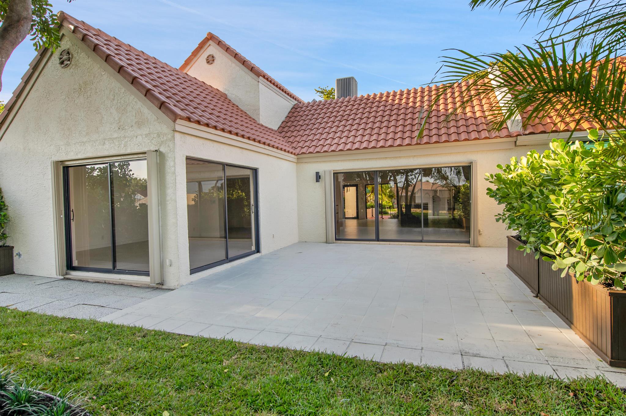 6560 Las Flores Drive