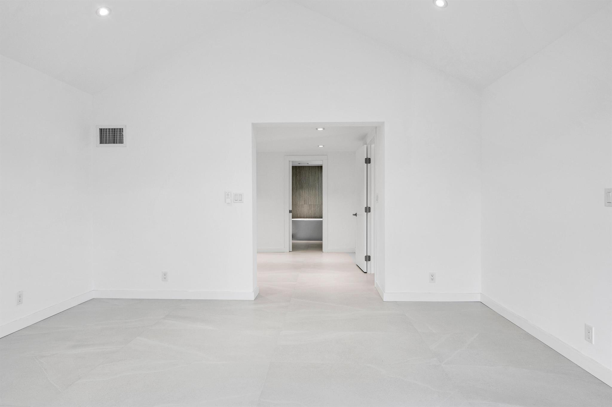 6560 Las Flores Drive