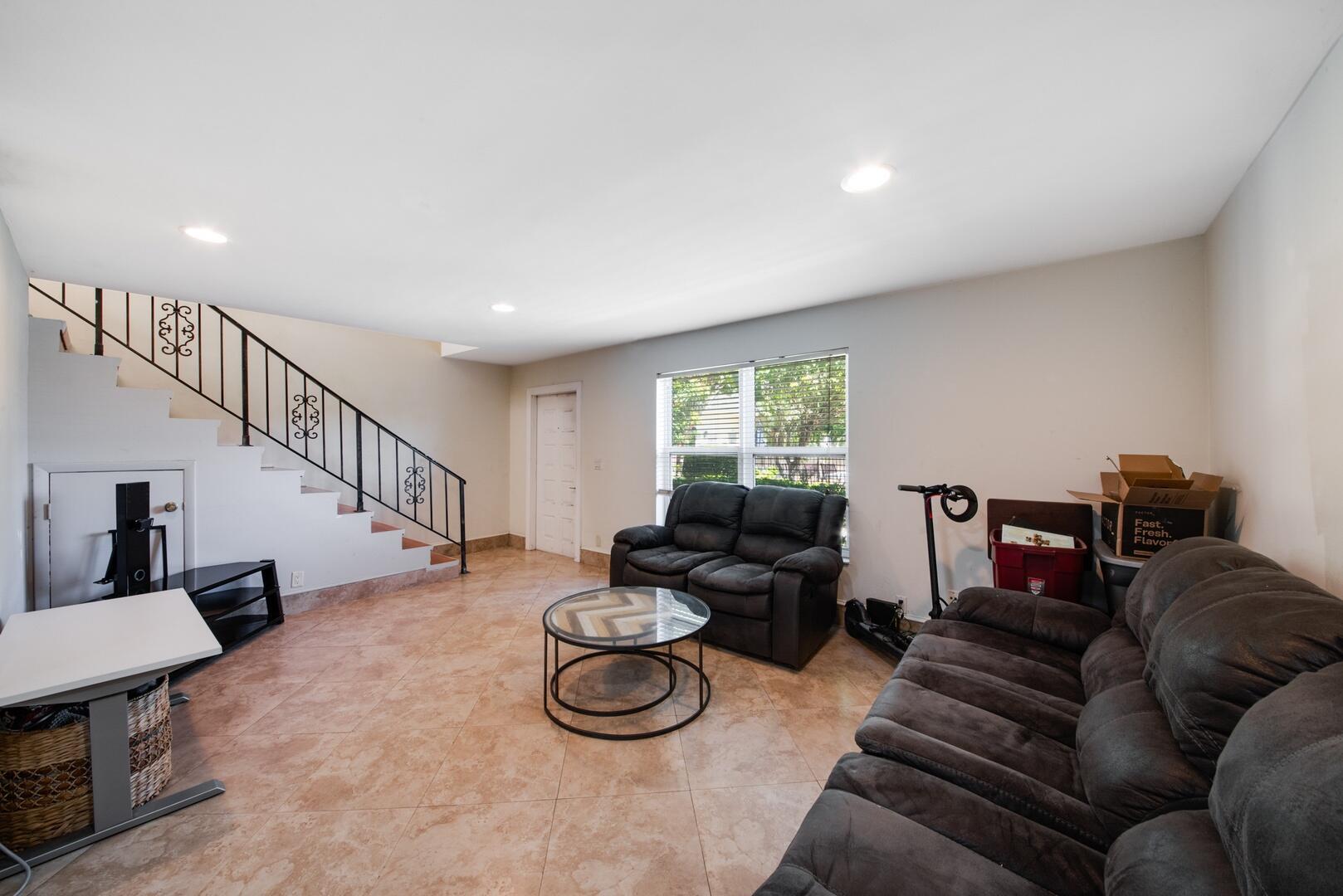 1945 NW 4th Avenue 30