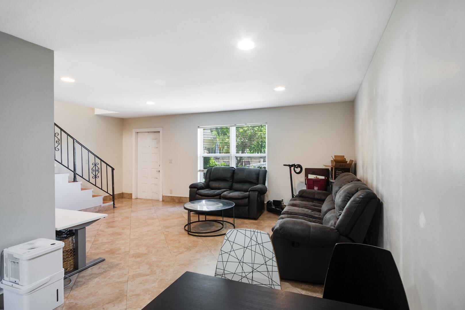 1945 NW 4th Avenue 30