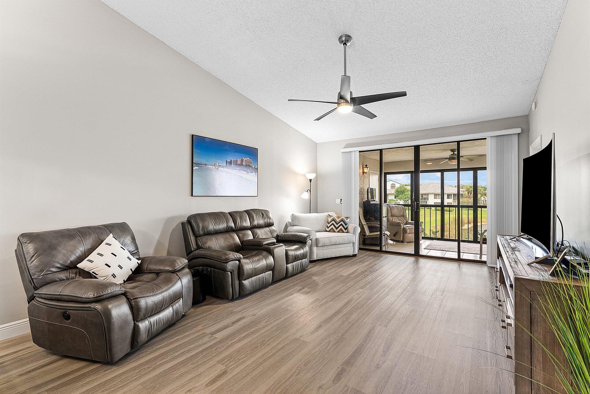 7320 Clunie Place 13905