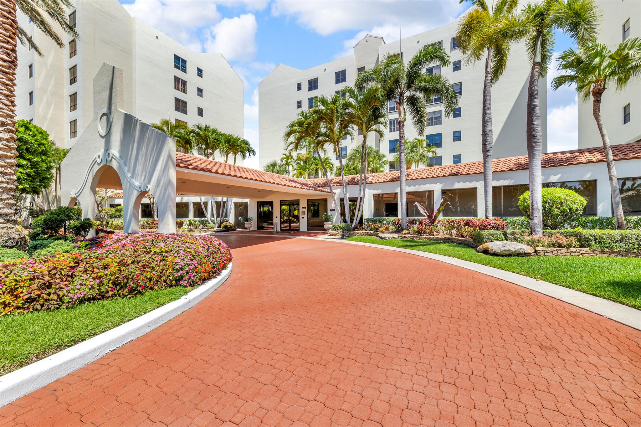 7351 Promenade Drive 801f