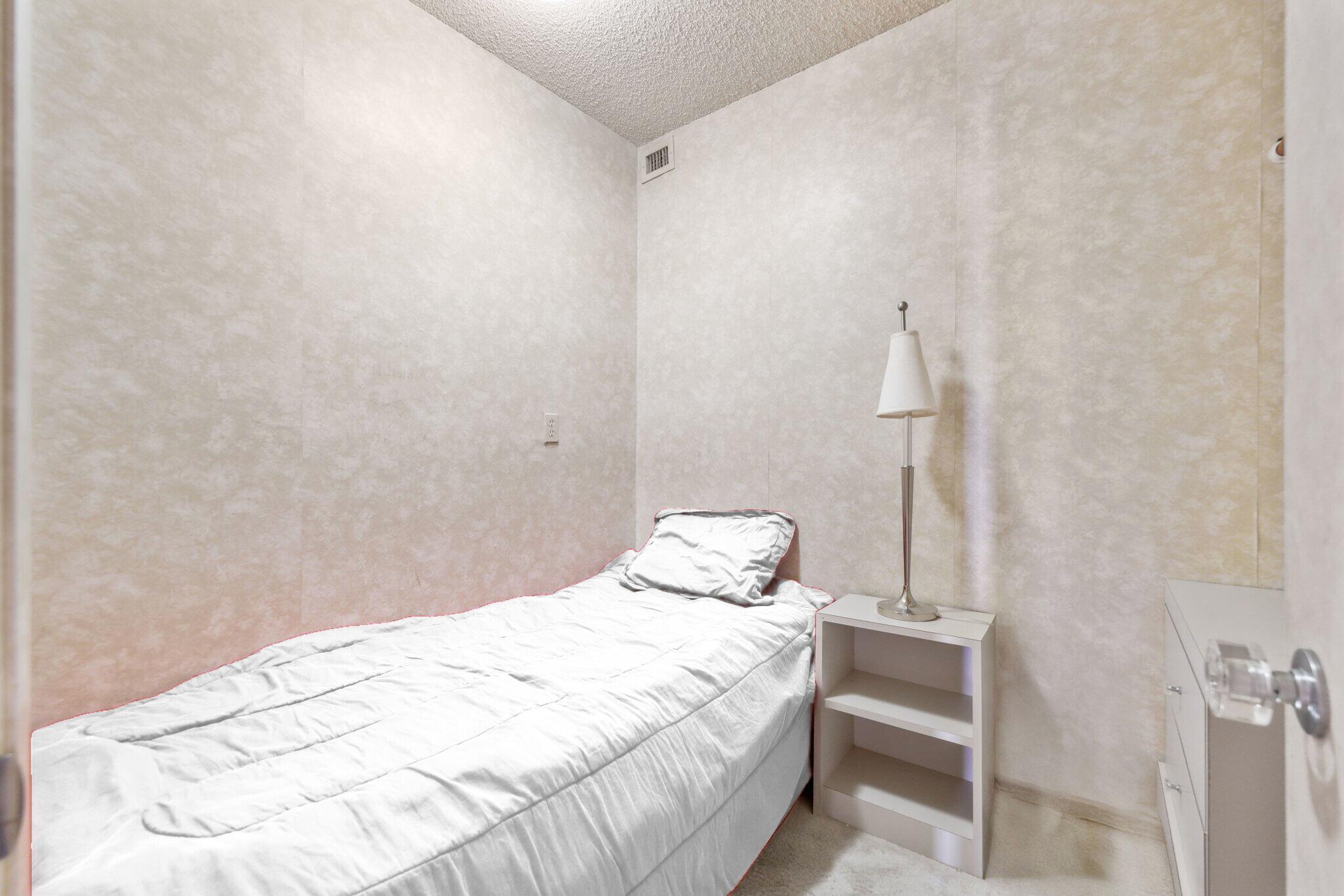 5500 Collins Avenue 1401