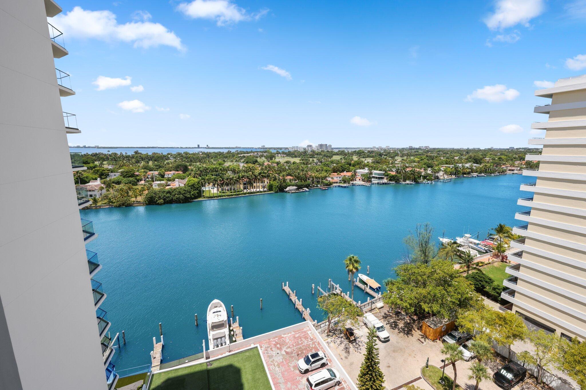 5500 Collins Avenue 1401