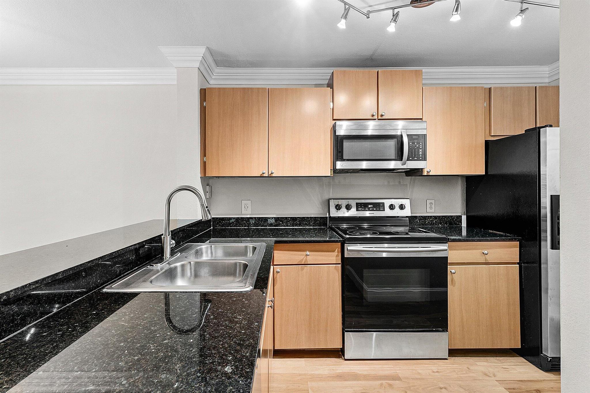 1780 Palm Cove Boulevard 6-105