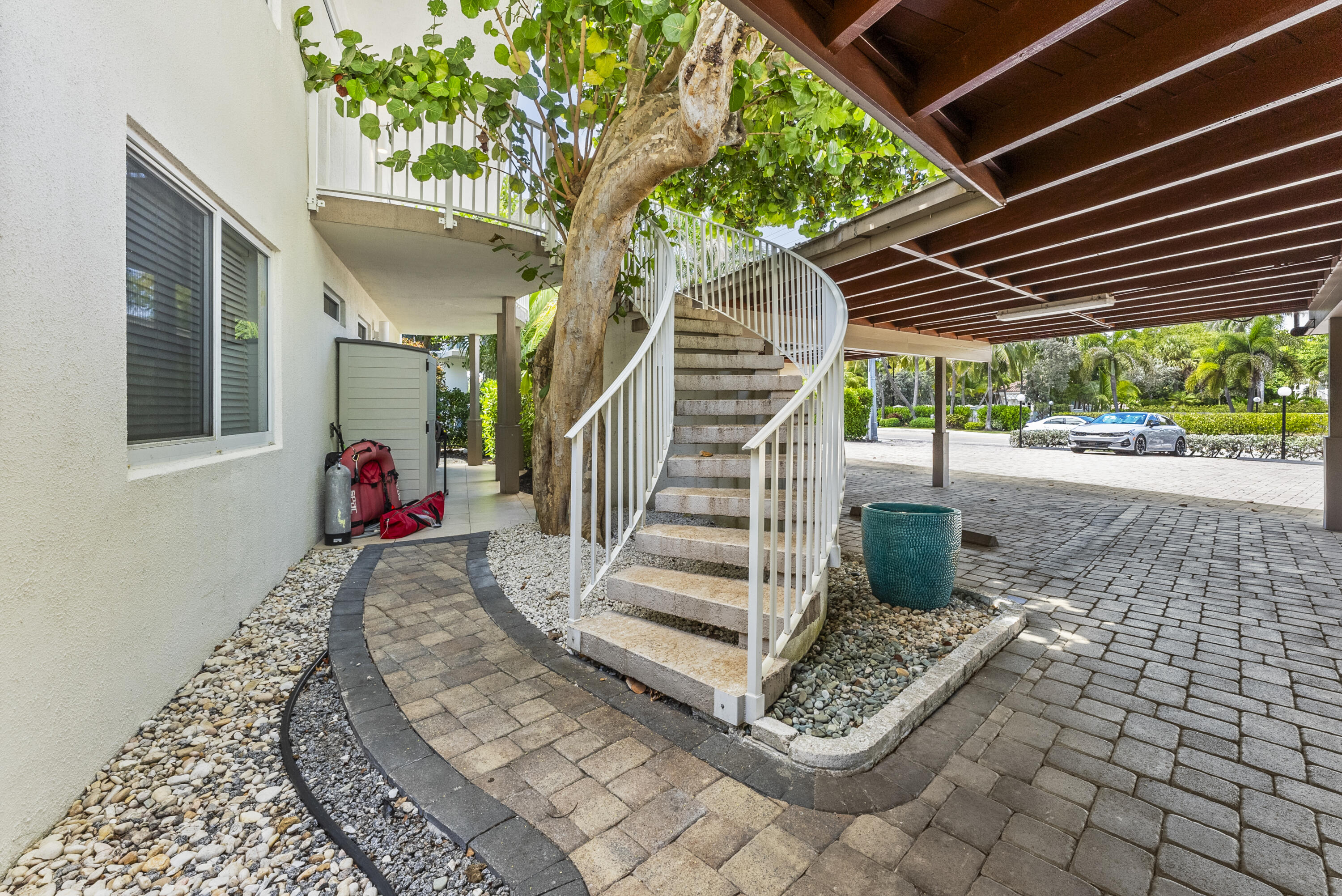 1203 Hillsboro Mile 5b