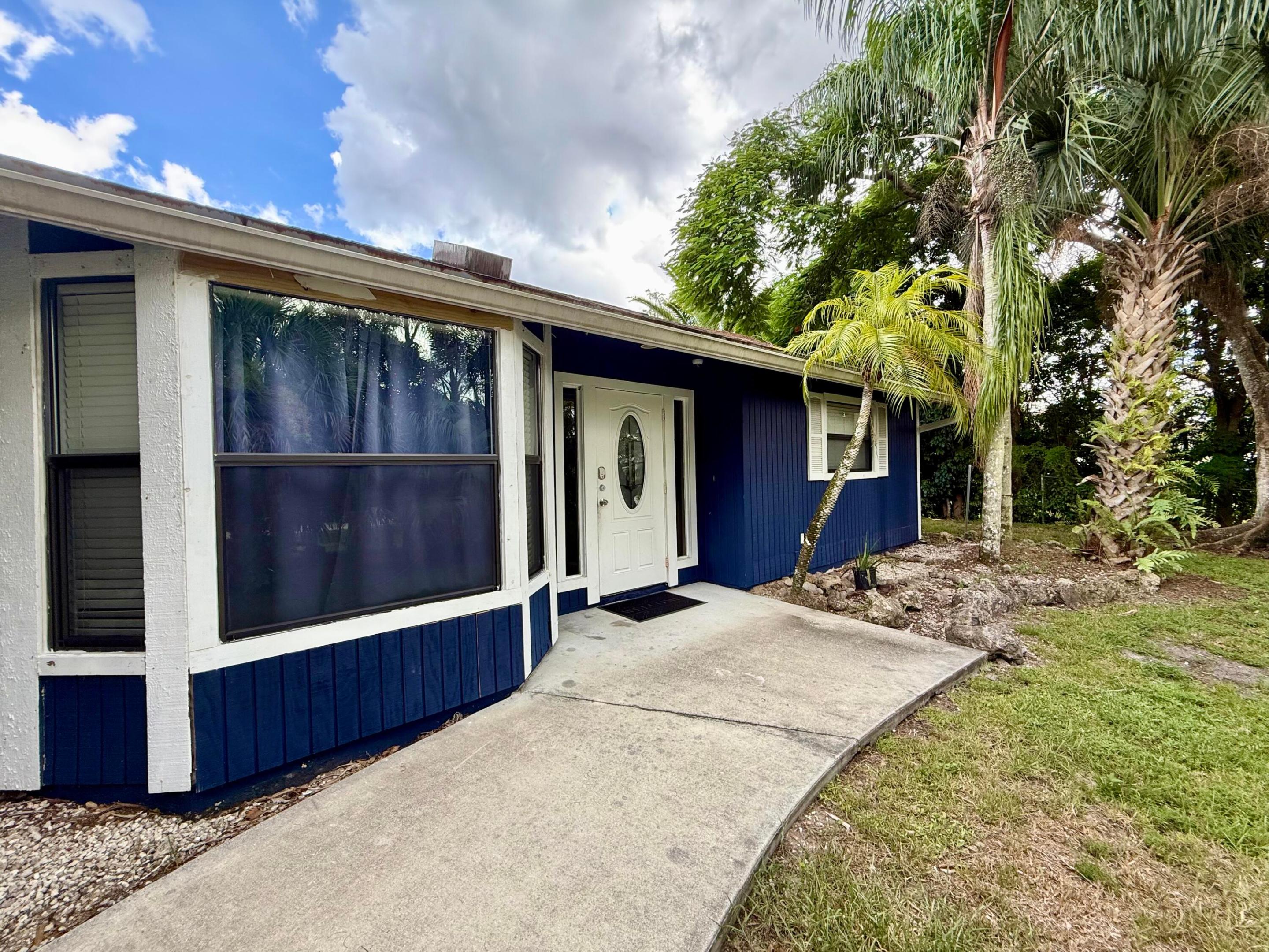 15684 86th Way N