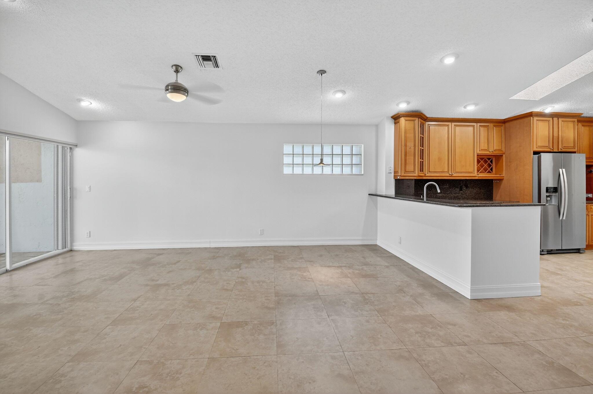 9914 Harbour Lake Circle