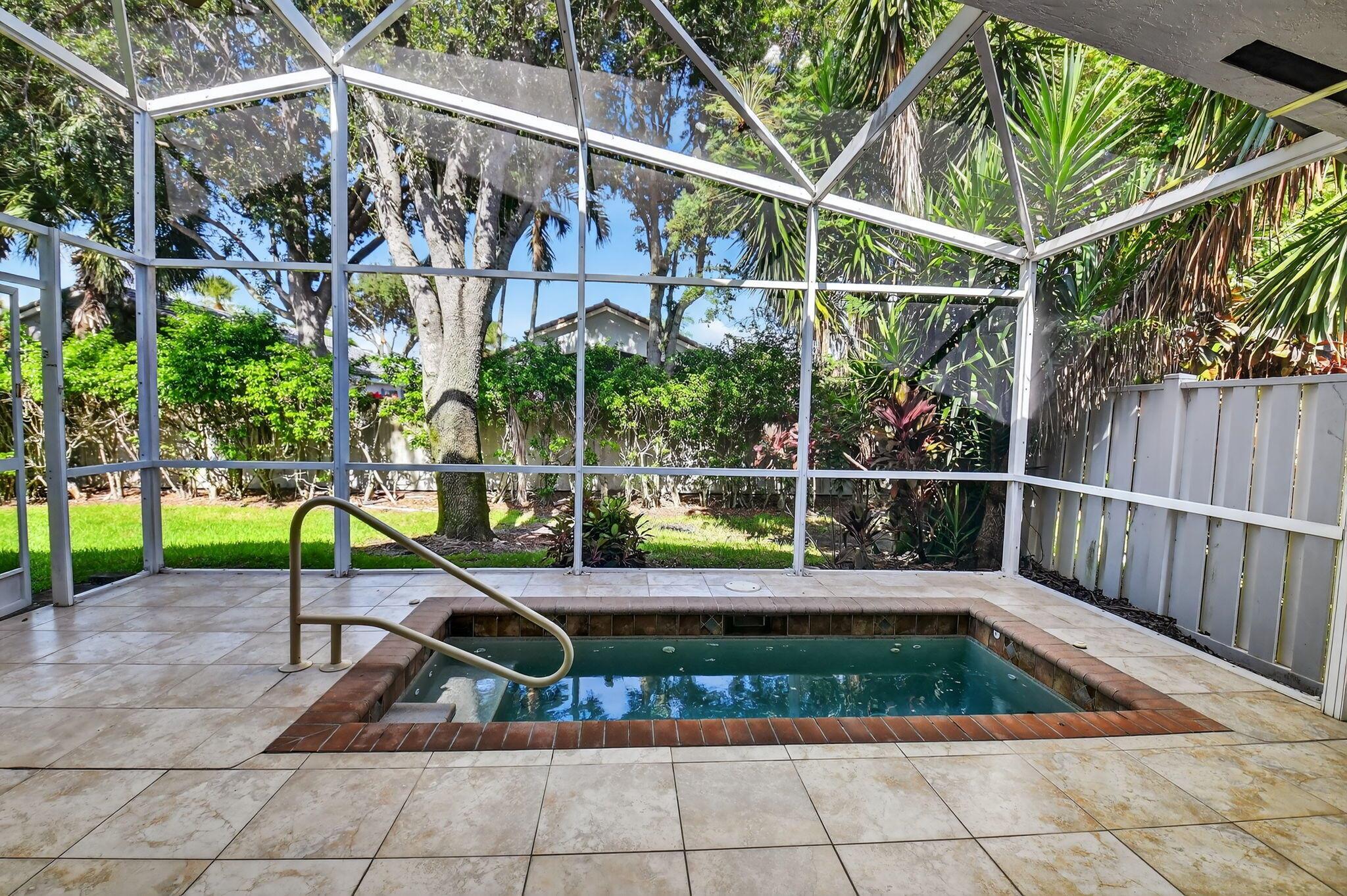 9914 Harbour Lake Circle