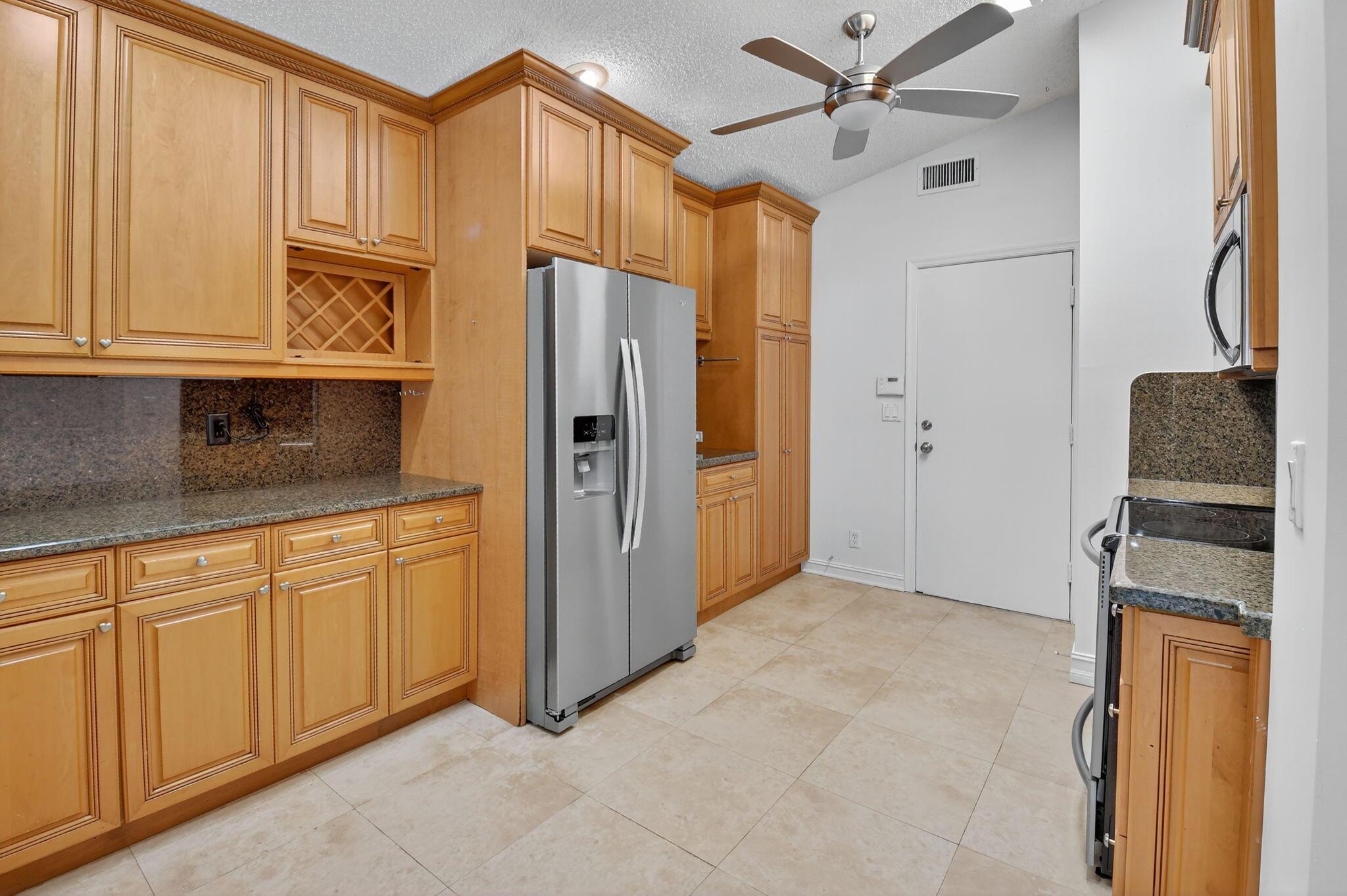 9914 Harbour Lake Circle