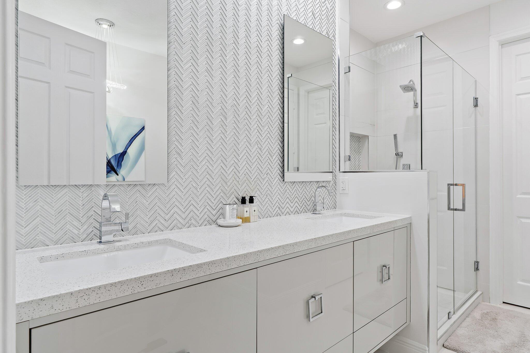 113 W Indian Crossing Circle