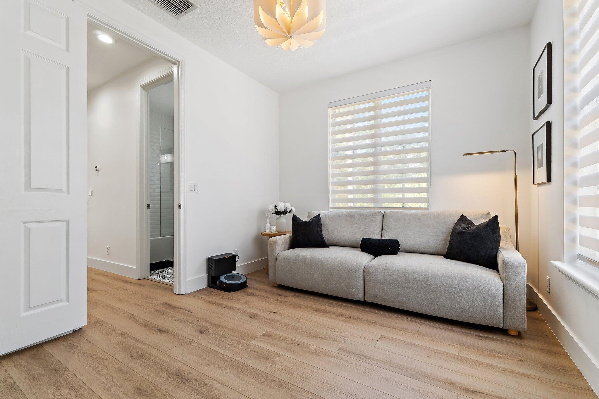 113 W Indian Crossing Circle