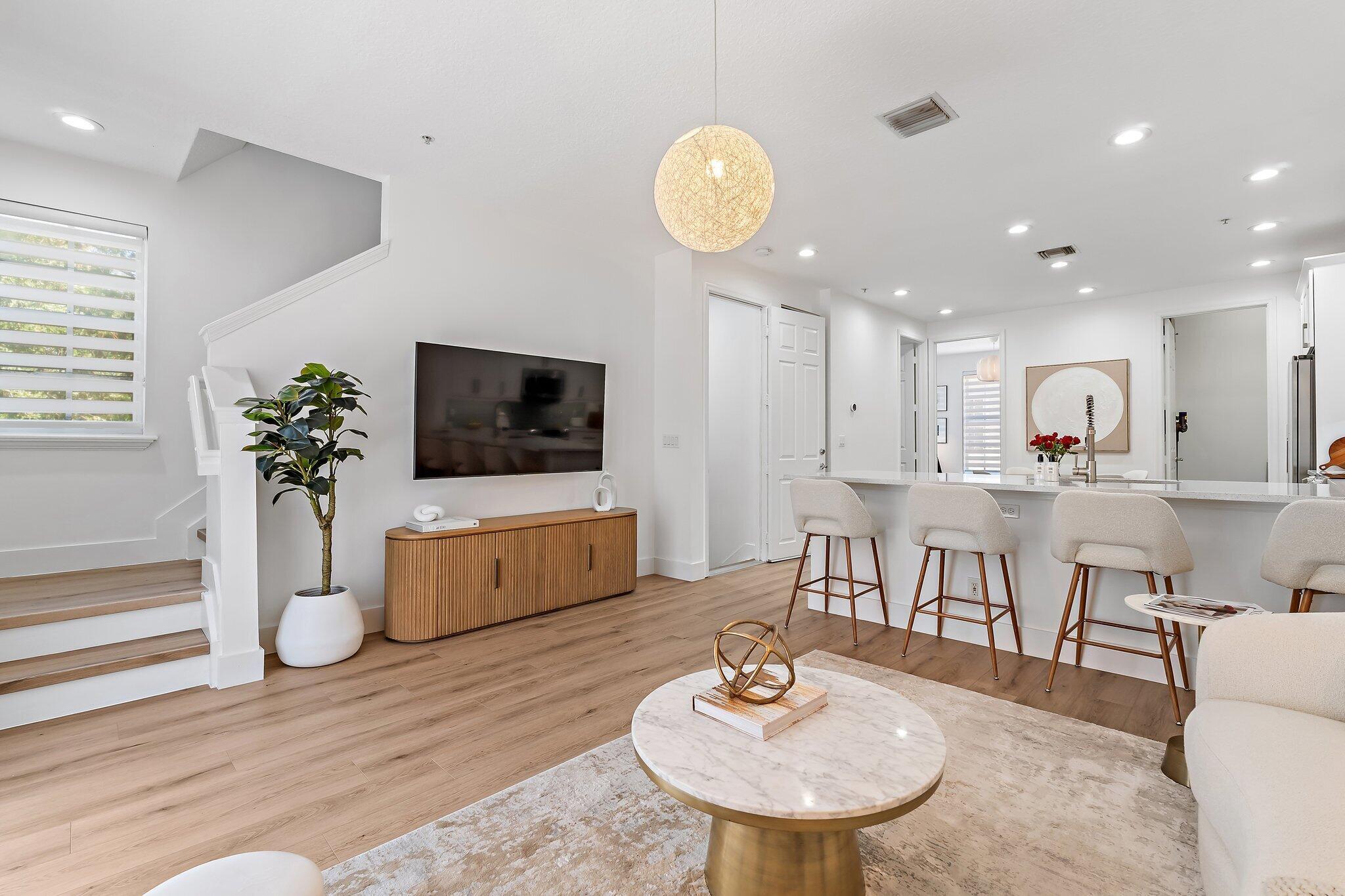 113 W Indian Crossing Circle