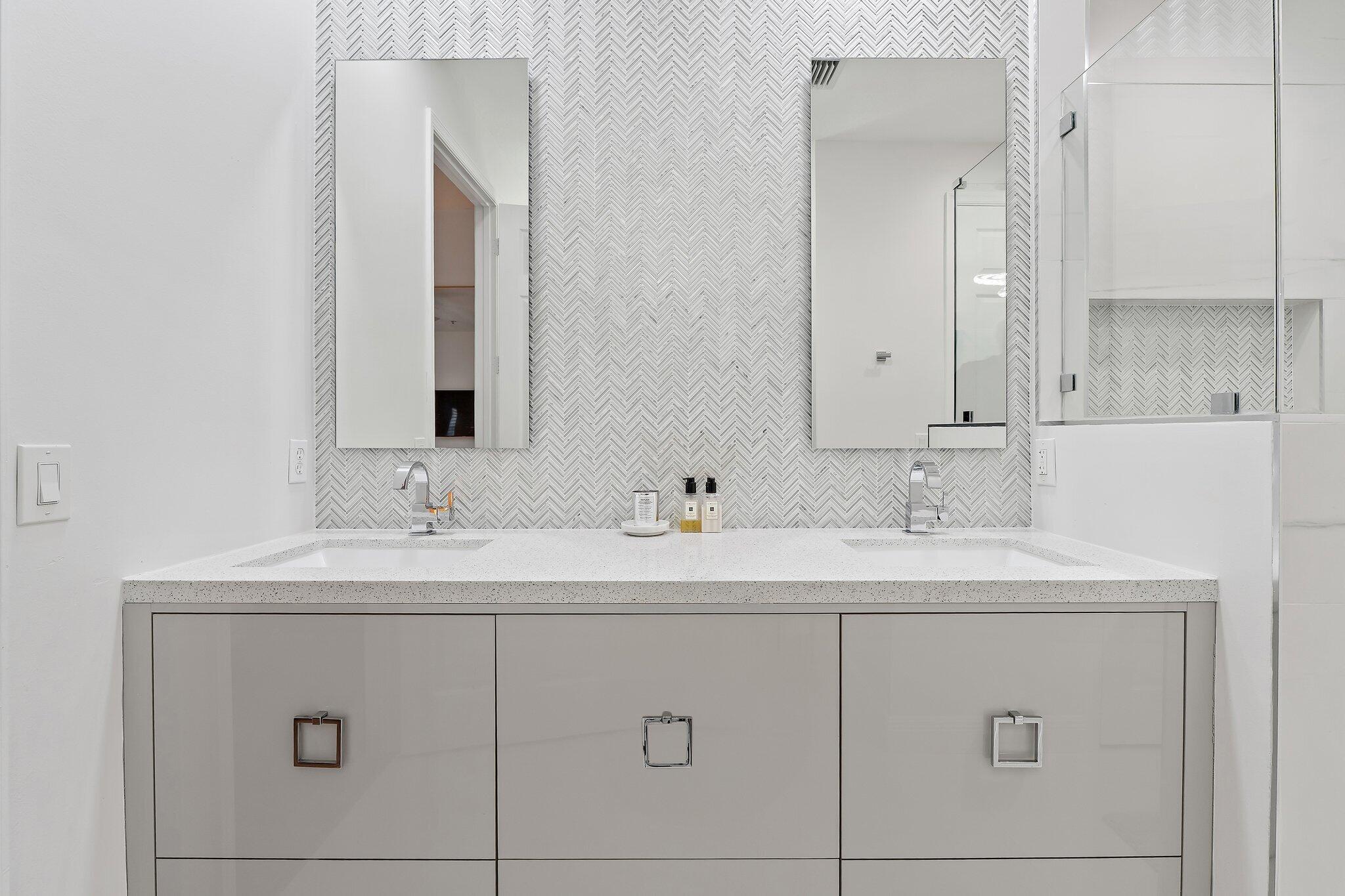 113 W Indian Crossing Circle