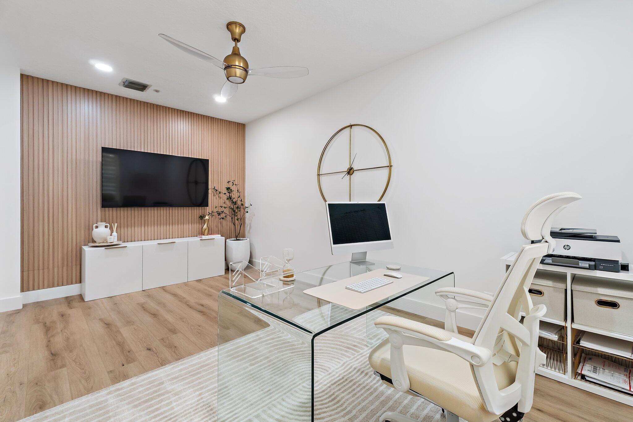 113 W Indian Crossing Circle