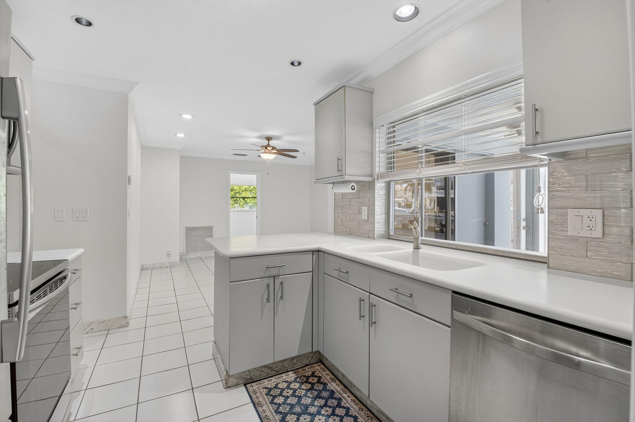937 Banyan Drive