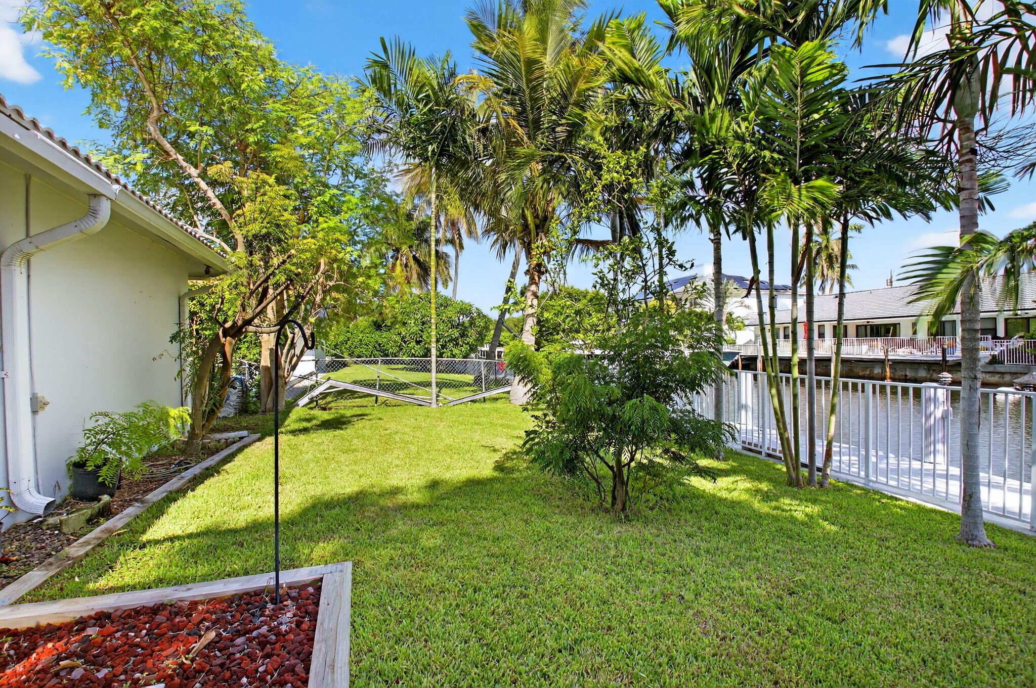 937 Banyan Drive