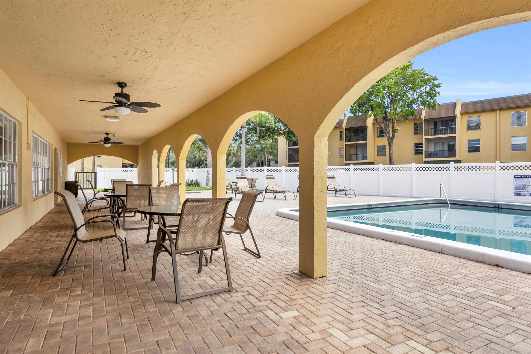 470 NW 20th Street 1050