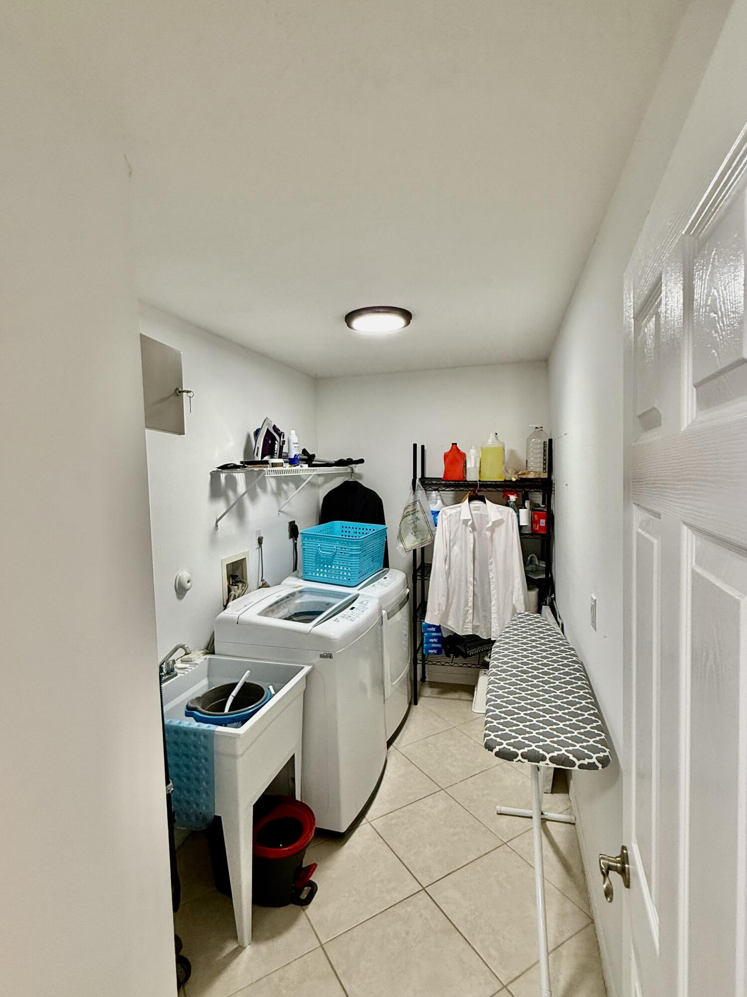 1534 Newhaven Point Lane