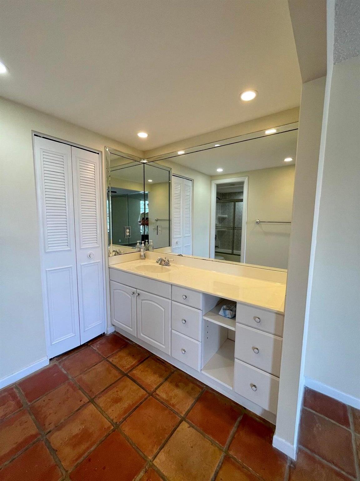 9 Royal Palm Way 106