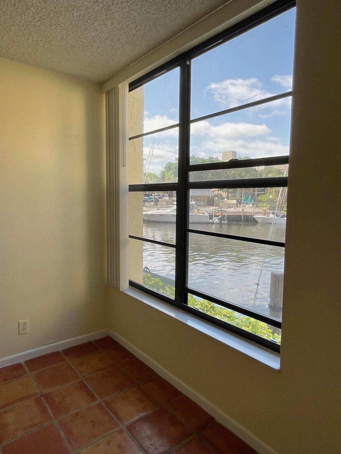 9 Royal Palm Way 106