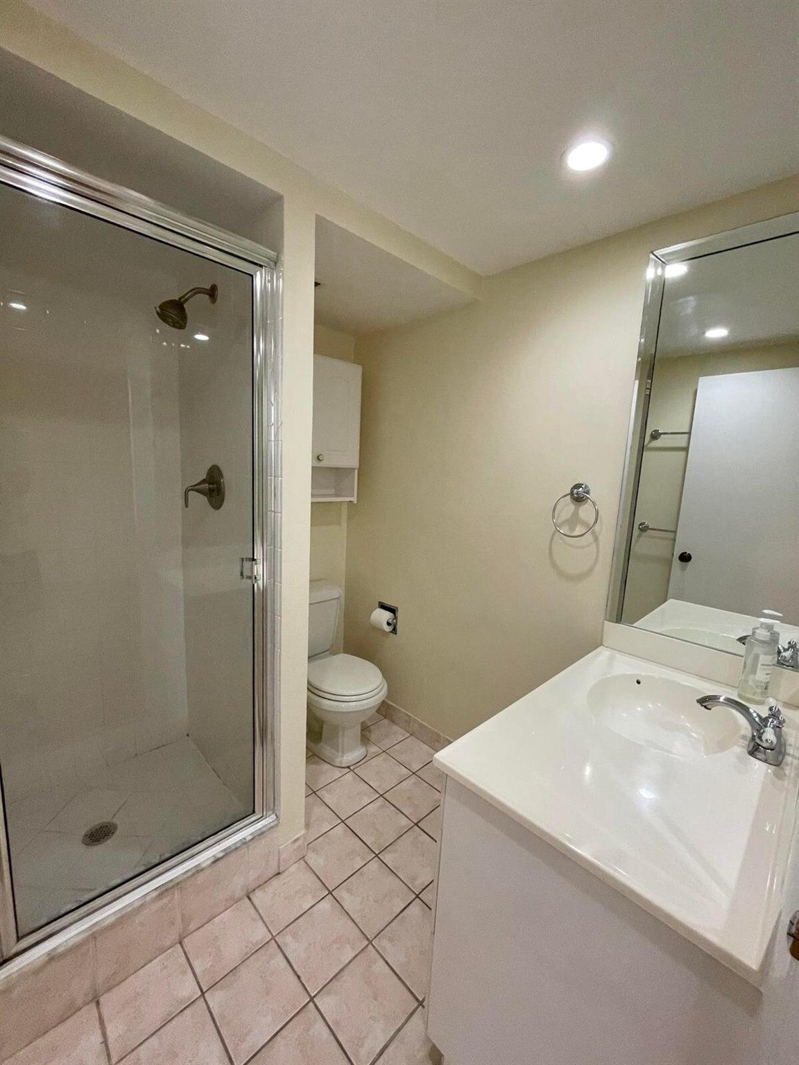 9 Royal Palm Way 106