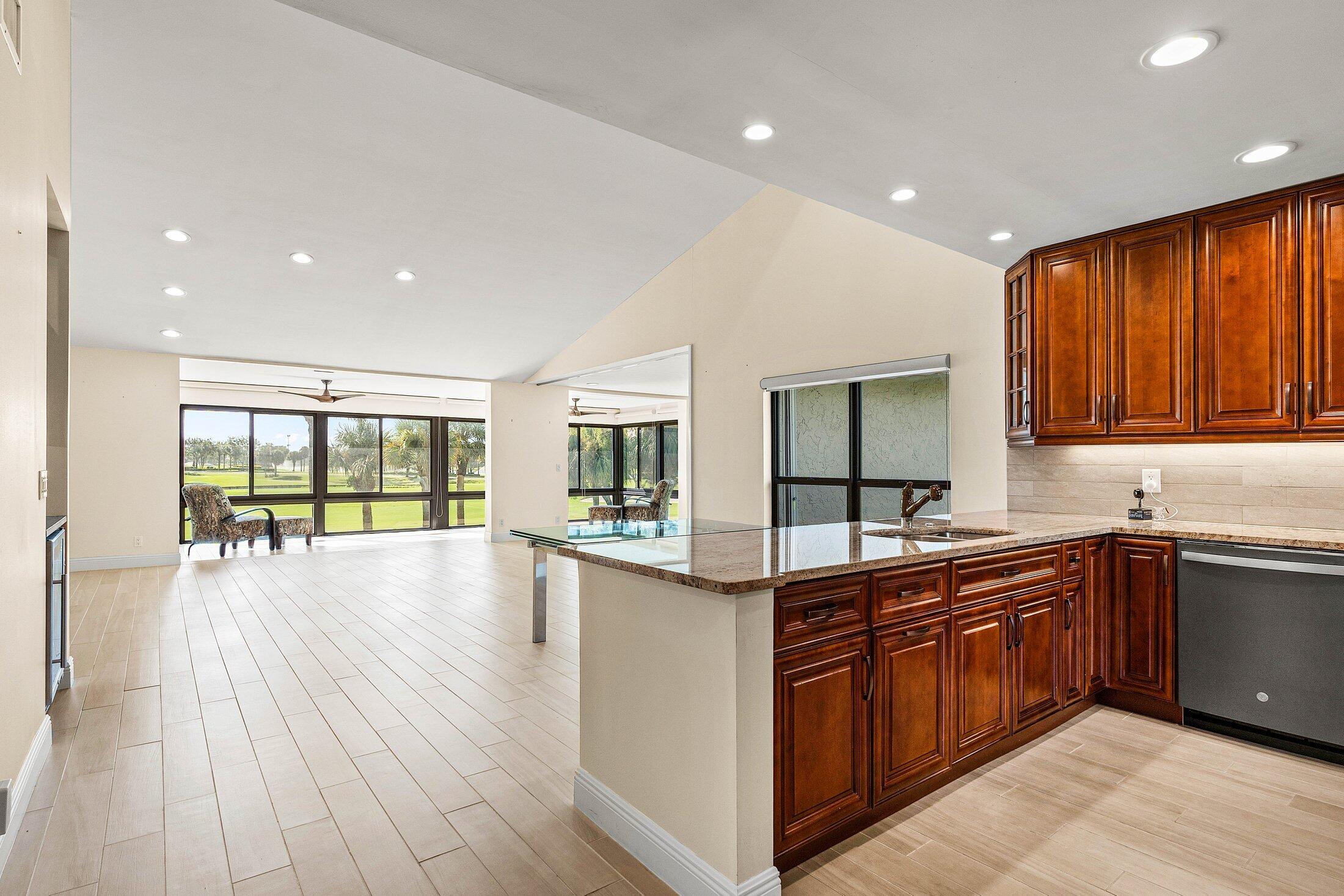 7 Eastgate Drive D