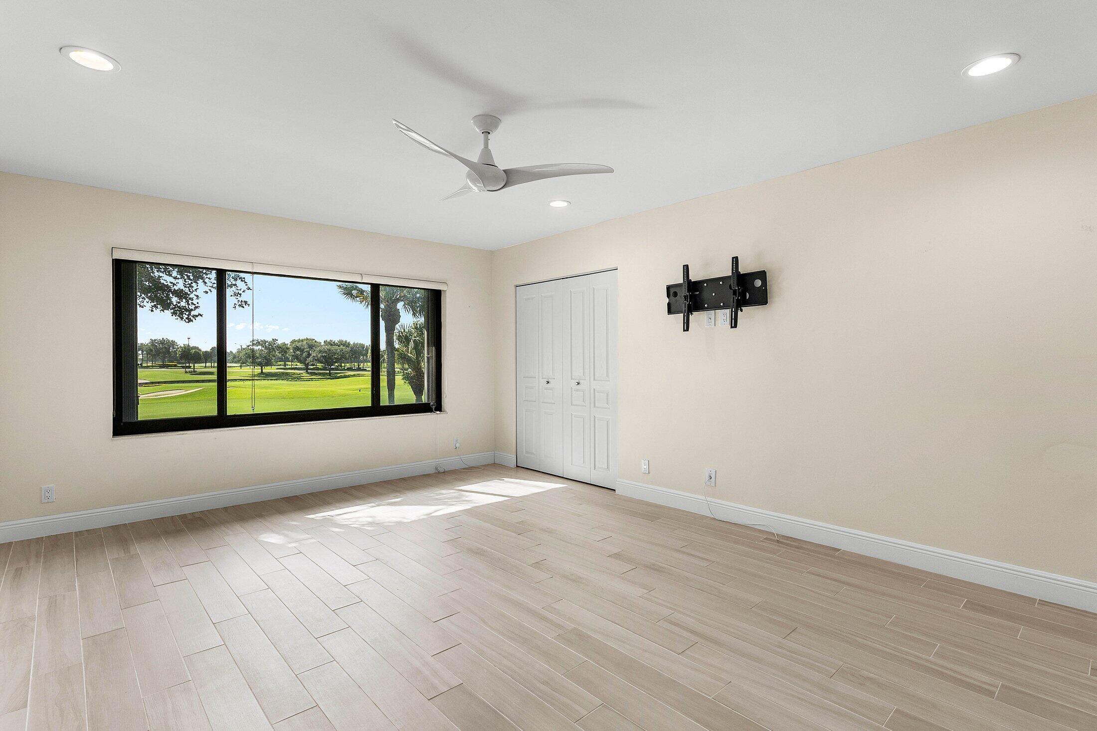 7 Eastgate Drive D