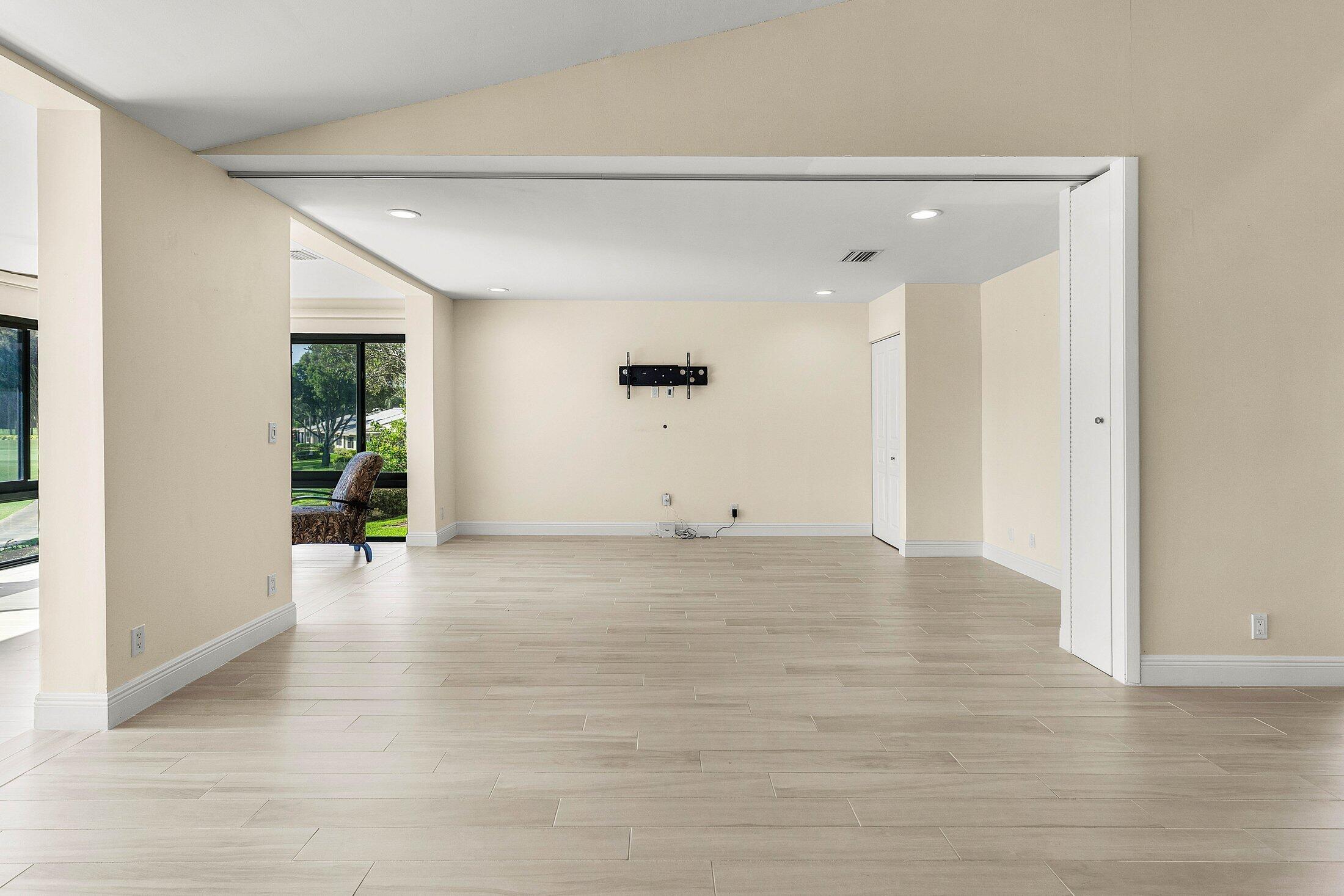 7 Eastgate Drive D