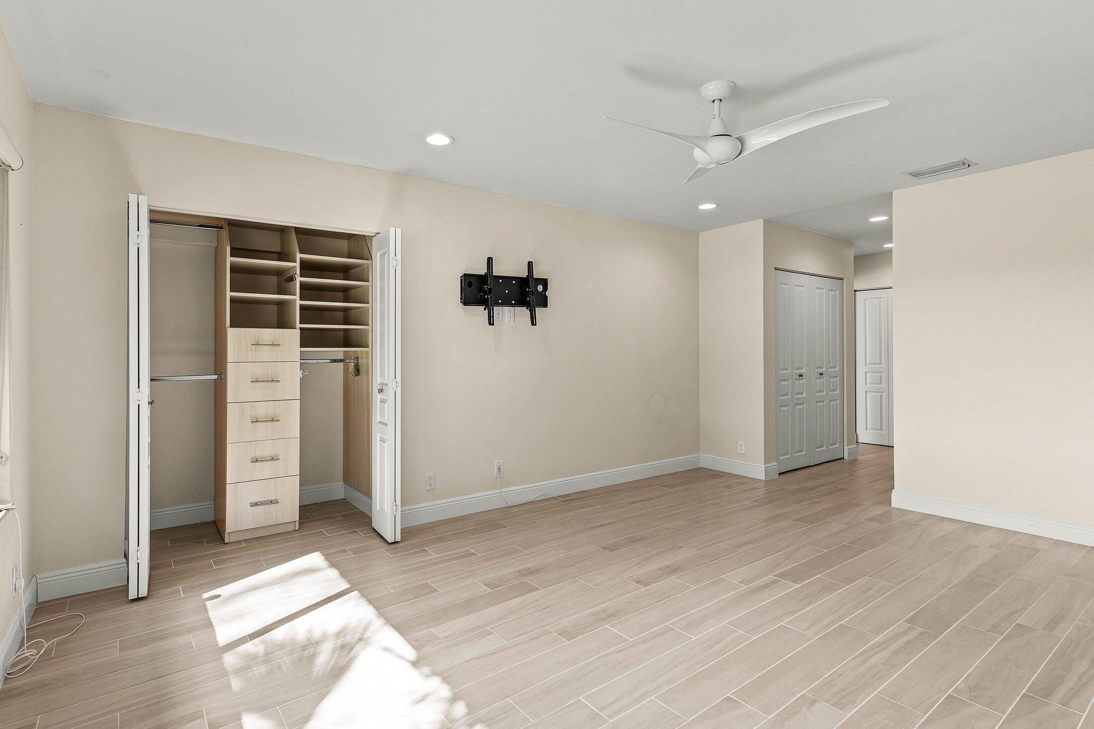 7 Eastgate Drive D