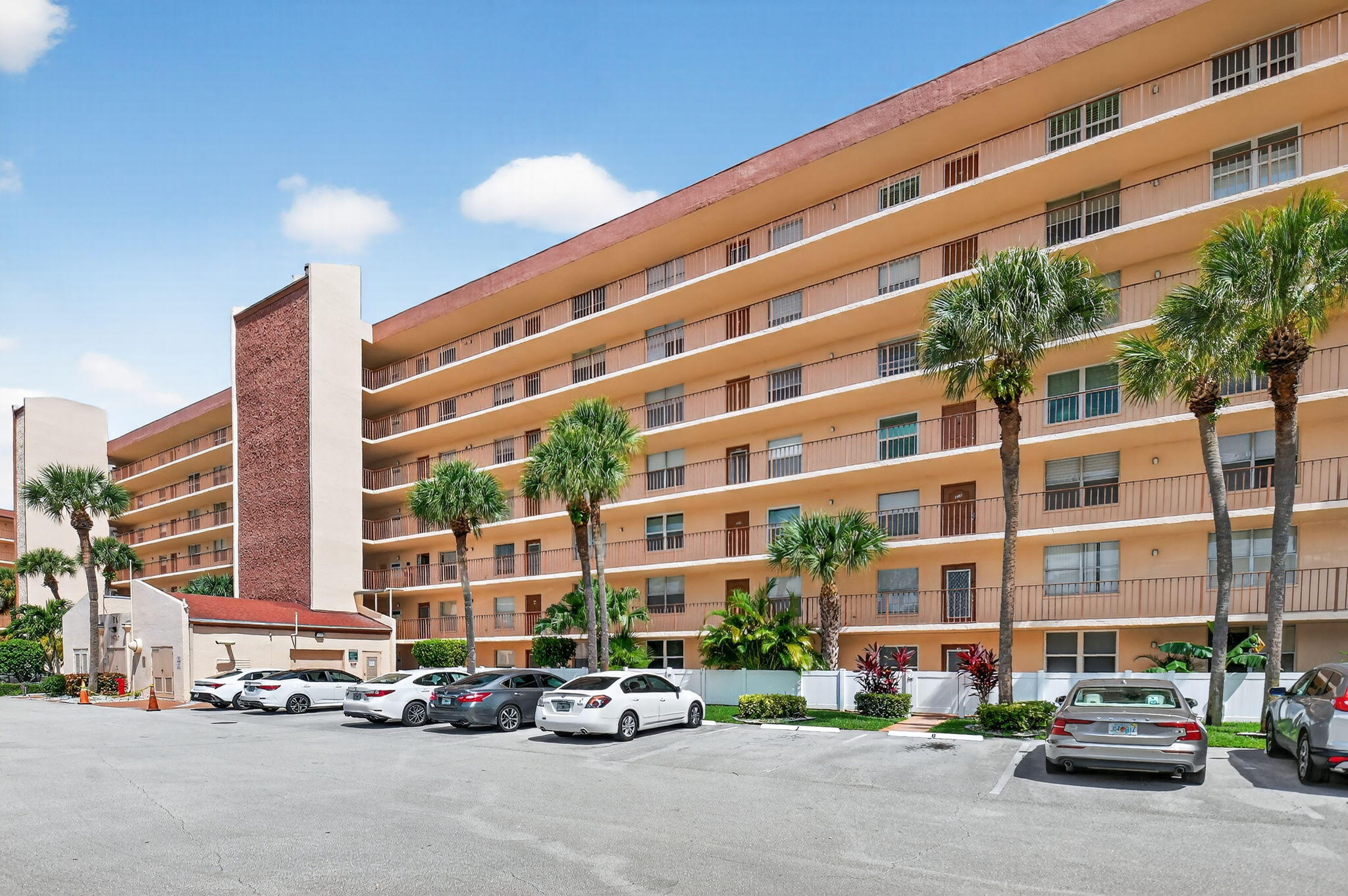14527 Bonaire Boulevard 702