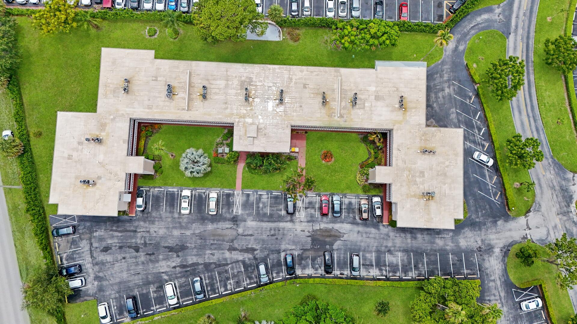 2581 N Garden Drive 206