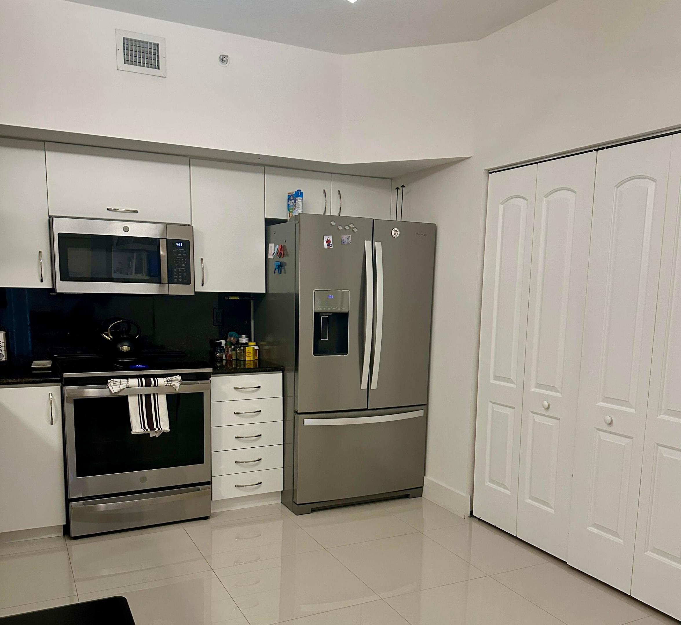 250 NE 3rd Avenue 218