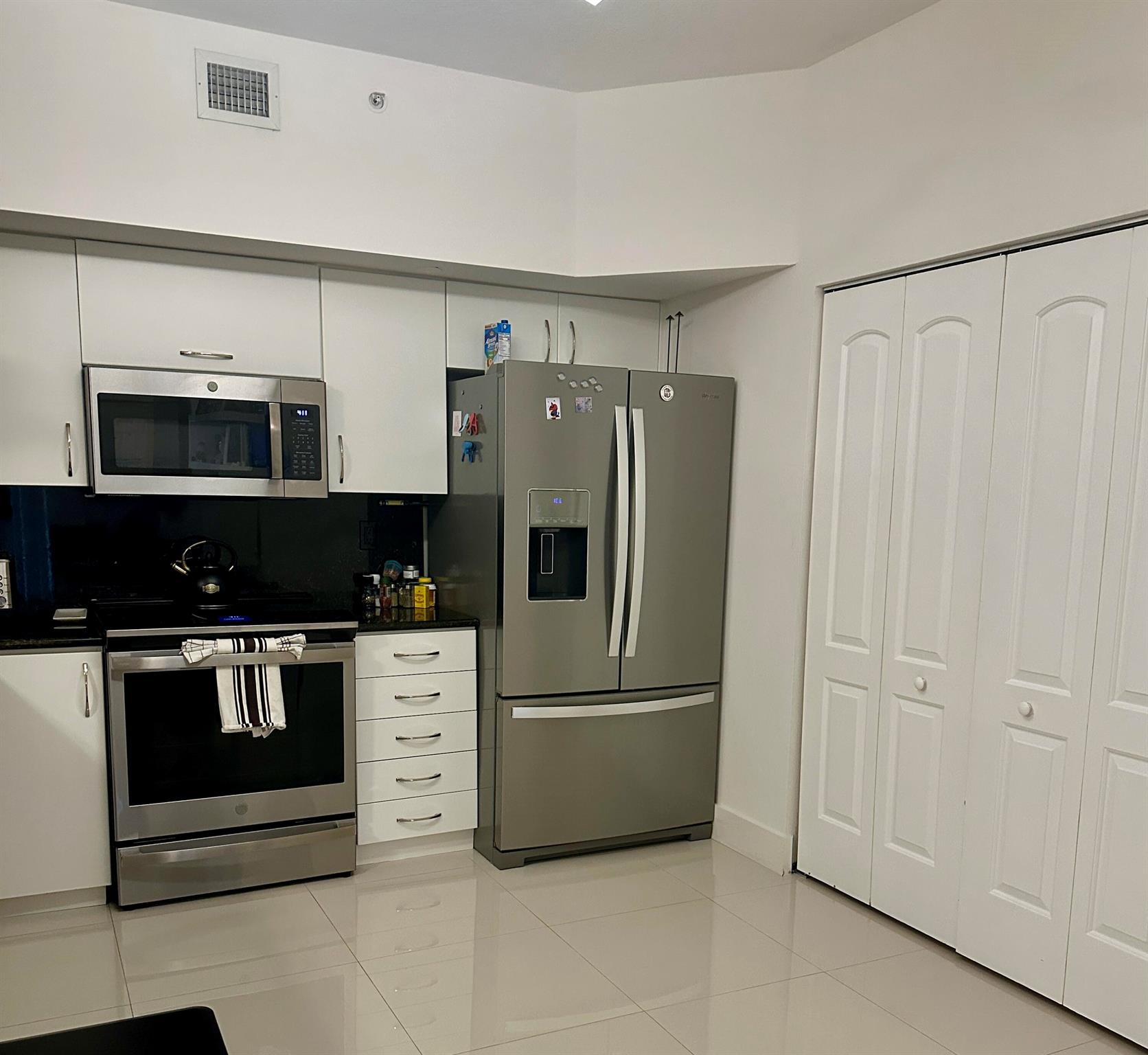 250 NE 3rd Avenue 218