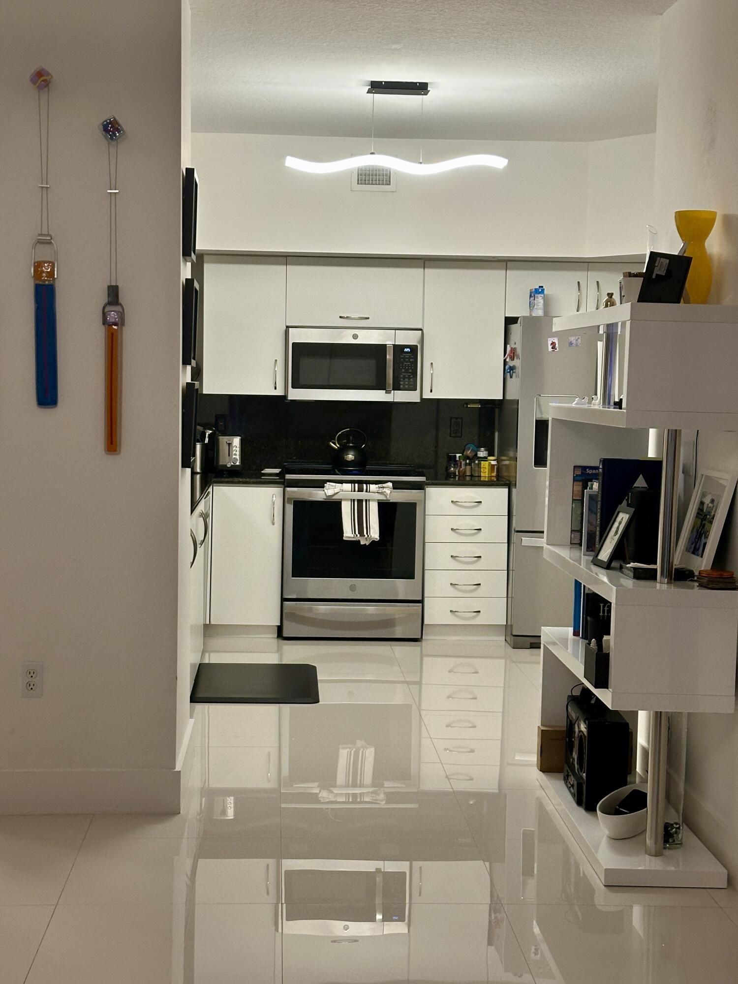 250 NE 3rd Avenue 218