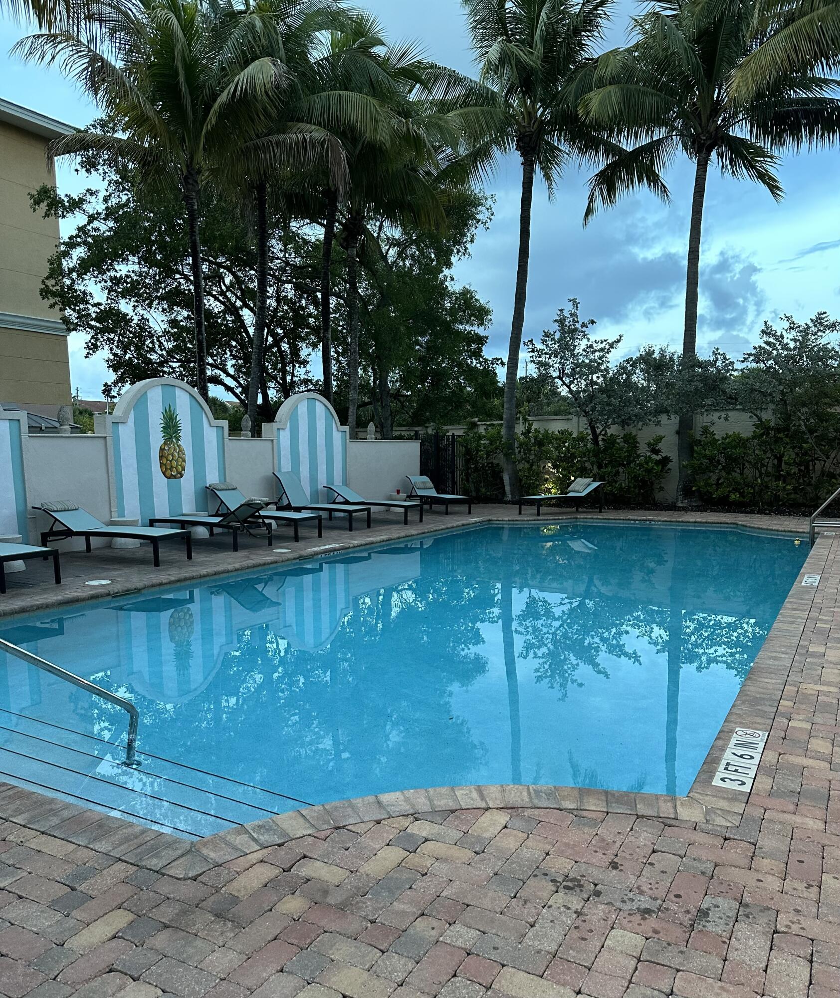 250 NE 3rd Avenue 218