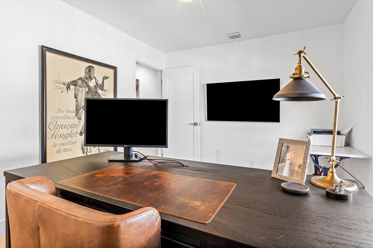 1175 Sea Grape Circle