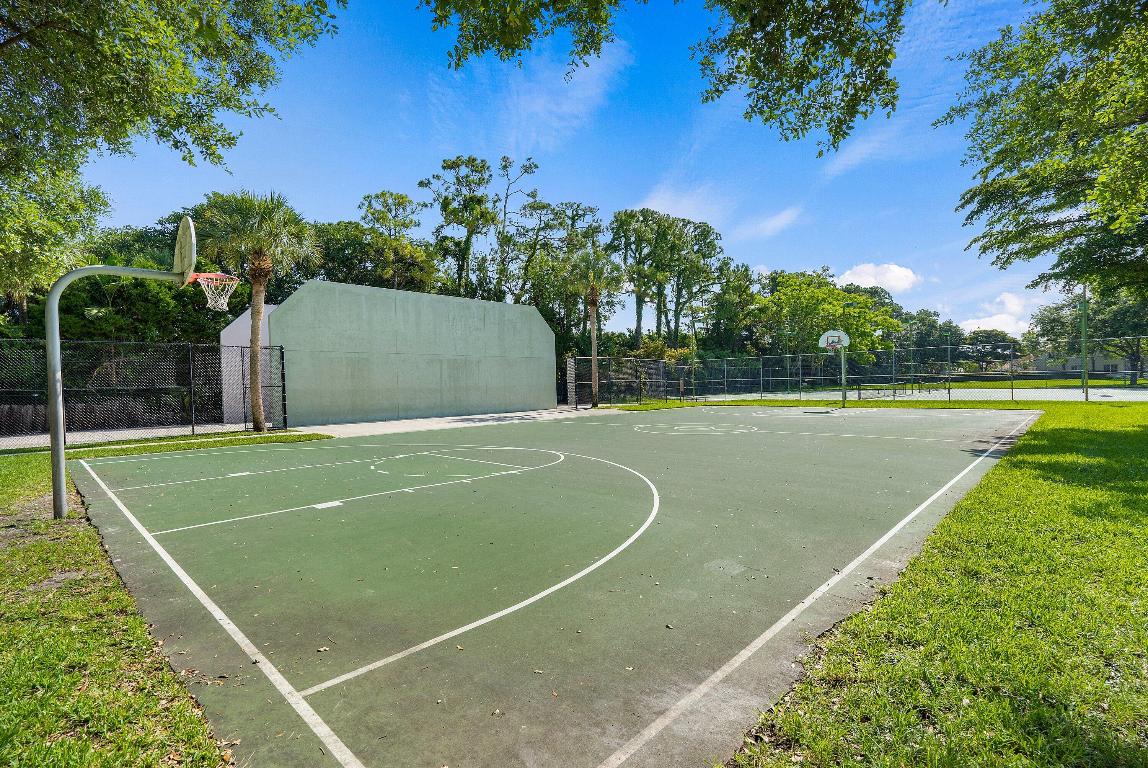 9095 Picot Court Court