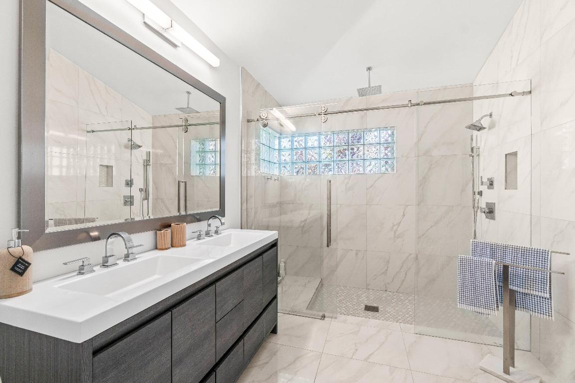 9095 Picot Court Court