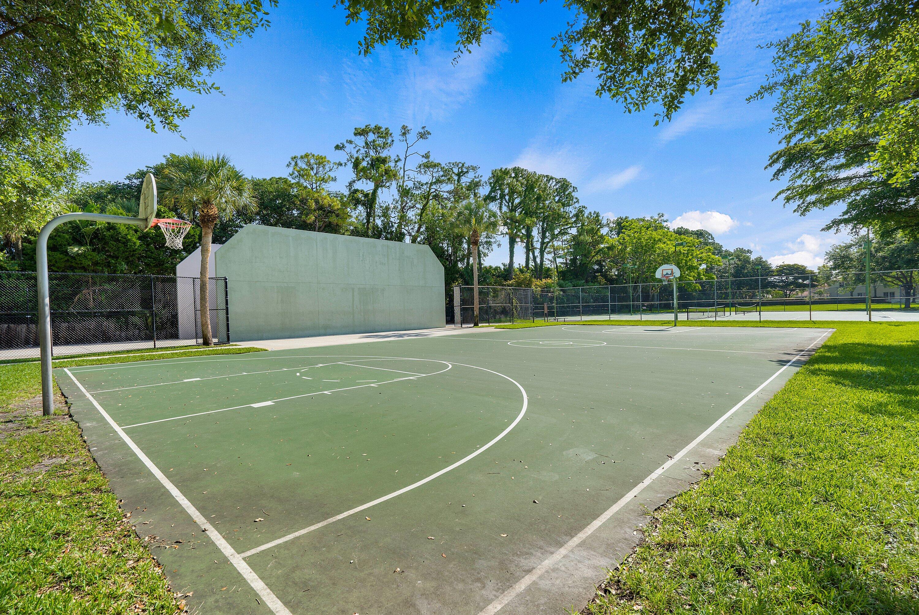 9095 Picot Court Court